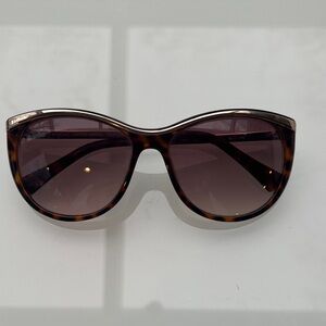Coach Tortoiseshell Cat-Eye Sunglasses with Brown Gradient Lenses w/Case/Cloth
